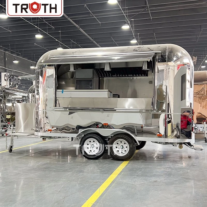 Foodtruck in Airstream-stijl in Frankrijk: een roestvrijstalen fastfoodtrailer gebouwd voor stijl en service